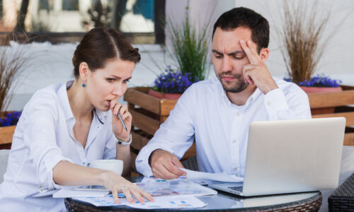 Costly Financial Mistakes Expats Make in the UAE