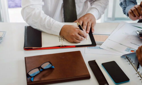 How Debt Collection Services in Dubai Help Businesses Recover Faster