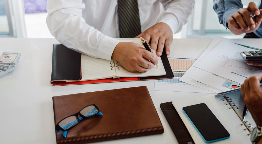 How Debt Collection Services in Dubai Help Businesses Recover Faster